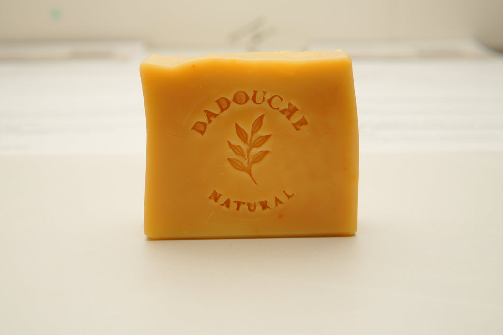 Éclat Doré – Turmeric, Carrot & Honey Signature Soap