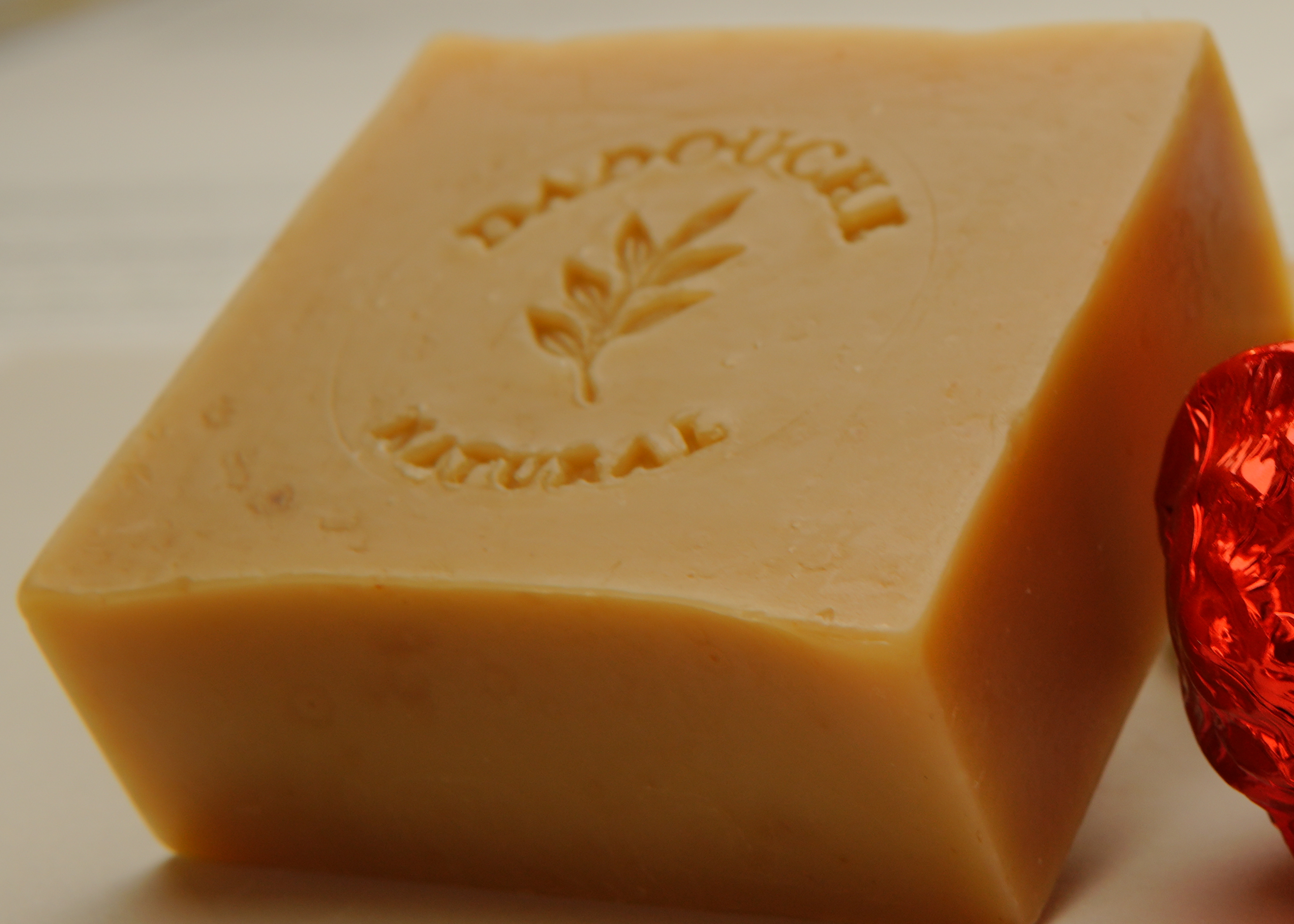 Souffle d’Héritage – Heritage Leaf Complex and Turmeric Signature Soap -Fragranced