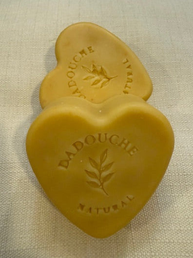 Éclat Doré – Turmeric, Carrot & Honey Signature Soap